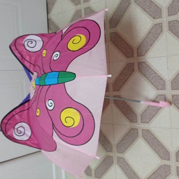 Butterfly 🦋 umbrella 🌂 - Picture 4 of 7